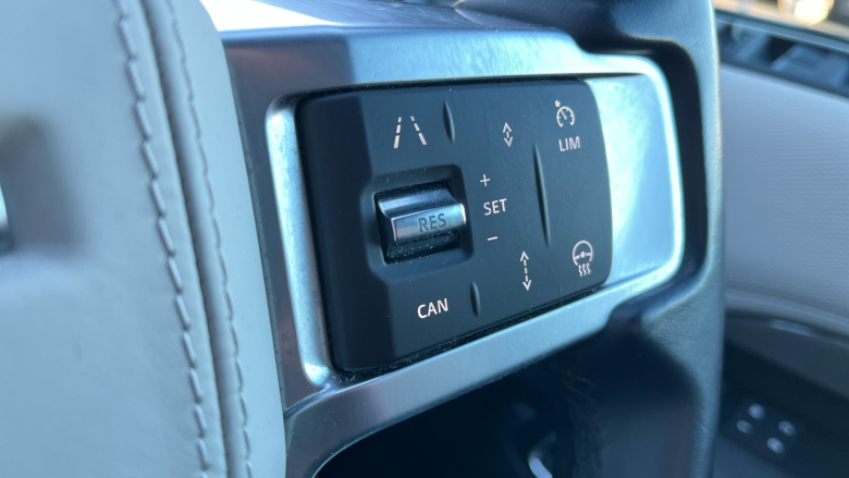 Land Rover Discovery 3.0 D300 Metropolitan Edition 5dr Auto Diesel Station Wagon